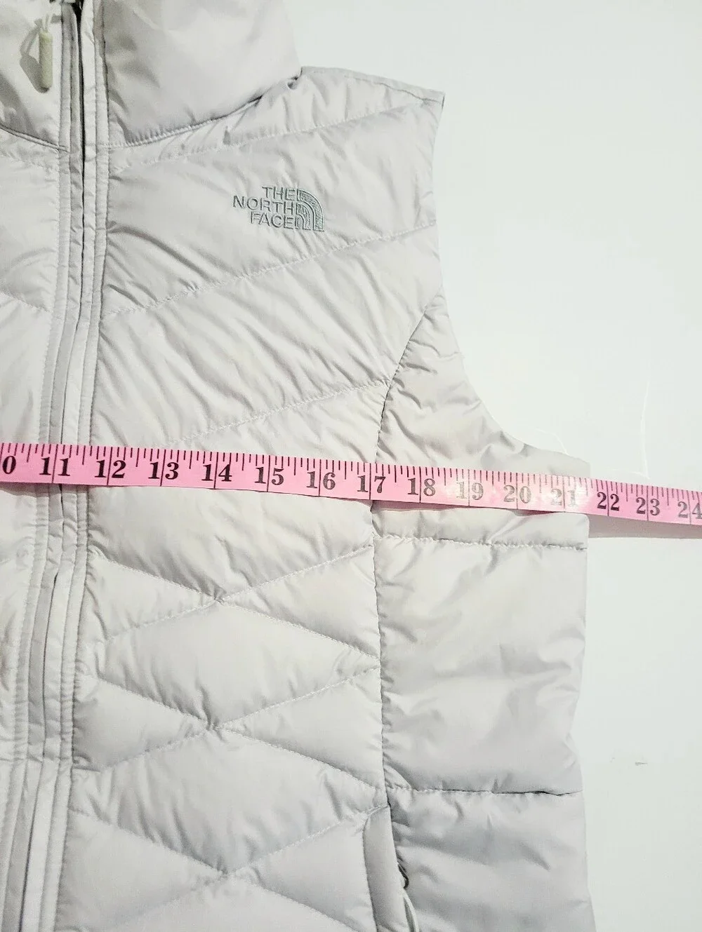 The North Face 550 Fill Goose Down Puffer Vest Women's Large Light Gray Full Zip